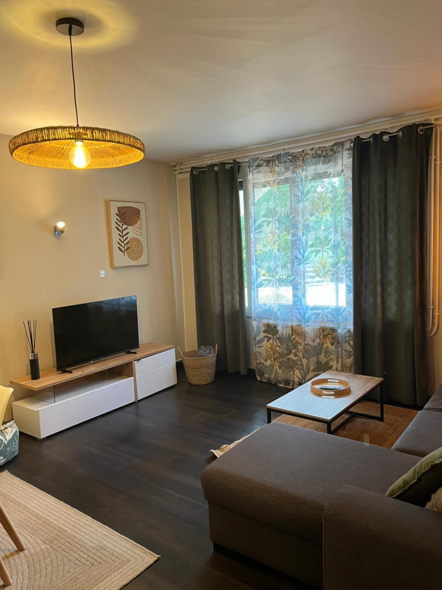Villa Lavou 호와야 외부 사진